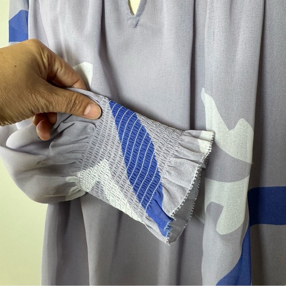 Aritzia Wilfred Castello Blouse
Lavender Abstract Print Tie Neck
Top Medium - Picture 3 of 11